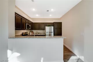 Photo #2: 2258882 Listing