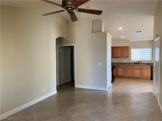 Photo #3: 2258918 Listing 