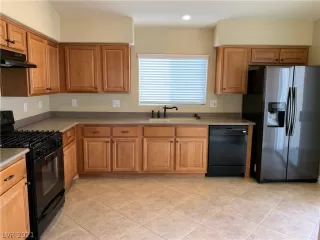 Photo #6: 2258918 Listing 