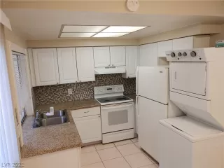 Photo #4: 2258921 Listing 