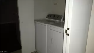 Photo #4: 2258922 Listing 