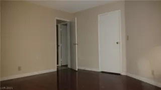 Photo #5: 2258922 Listing 