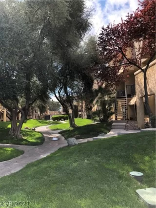 Photo #1: 2258945 Listing