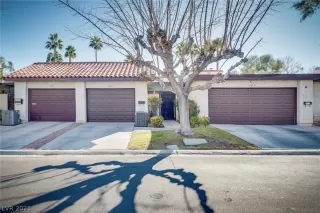 Photo #1: 2258952 Listing