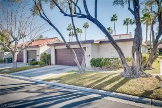 Photo #2: 2258952 Listing