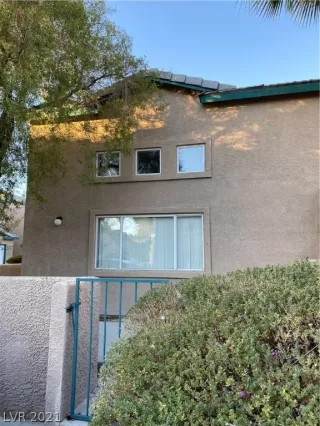 Photo #1: 2258976 Listing