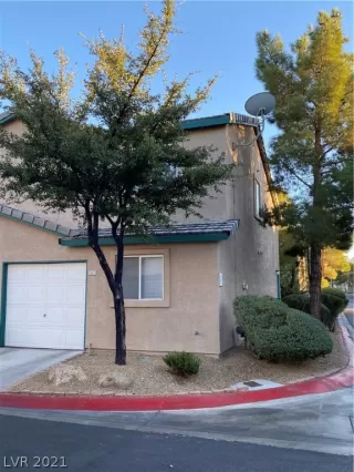 Photo #3: 2258976 Listing