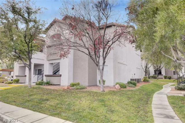 MLS: 2259000 Condo For Sale