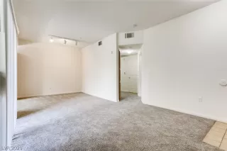 Photo #2: 2259029 Listing