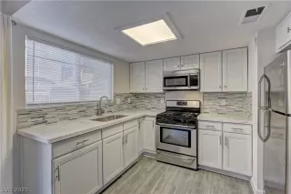 Photo #1: 2259033 Listing 