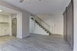 Photo #3: 2259033 Listing 