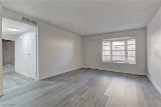 Photo #4: 2259033 Listing 