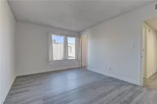 Photo #5: 2259033 Listing 