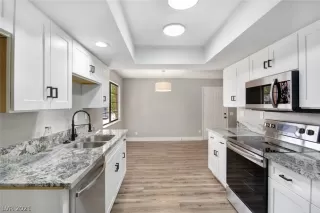 Photo #1: 2259061 Listing 