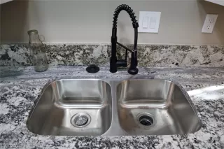 Photo #2: 2259061 Listing 