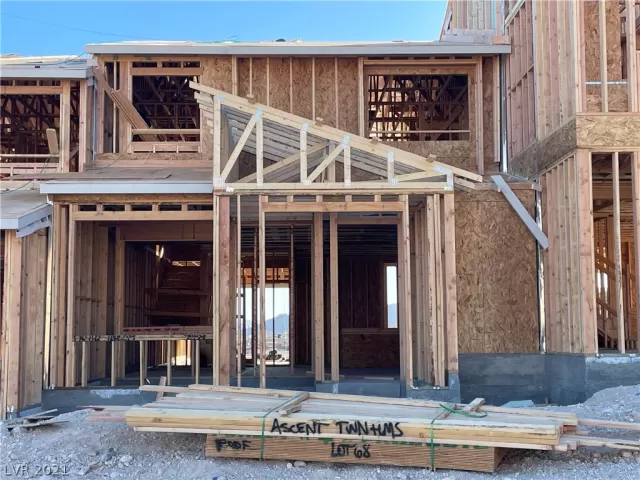 MLS: 2259102 Condo For Sale