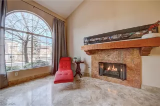 Photo #5: 2259110 Listing