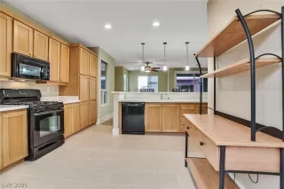 Photo #2: 2259124 Listing