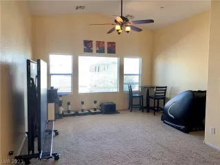 Photo #3: 2259141 Listing