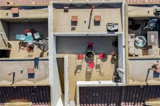 Photo #2: 2259169 Listing