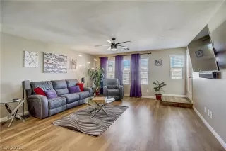 Photo #6: 2259169 Listing