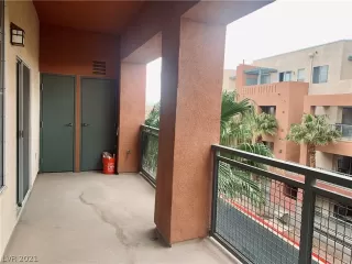 Photo #2: 2259178 Listing