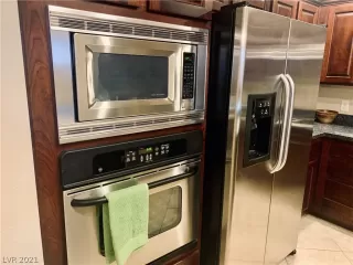 Photo #4: 2259178 Listing