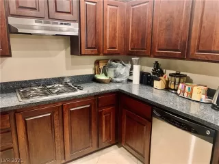 Photo #5: 2259178 Listing