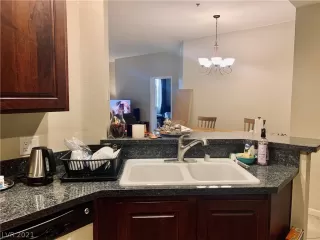 Photo #6: 2259178 Listing