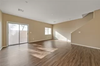 Photo #3: 2259251 Listing