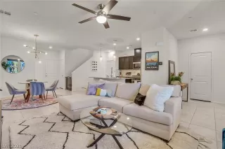 Photo #2: 2259262 Listing