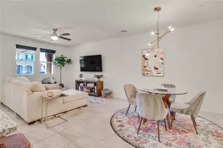 Photo #4: 2259262 Listing