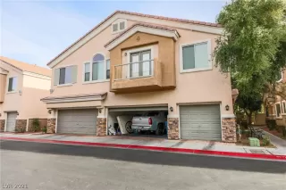 Photo #1: 2259296 Listing