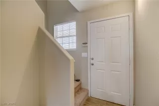 Photo #3: 2259303 Listing