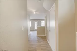 Photo #5: 2259303 Listing