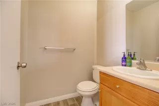 Photo #6: 2259303 Listing