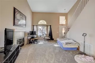 Photo #5: 2259317 Listing