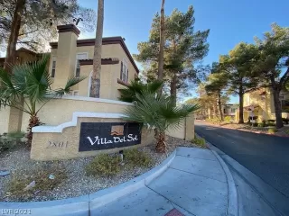 Photo #1: 2259369 Listing