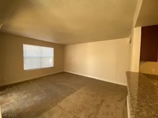 Photo #4: 2259369 Listing