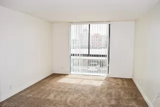 Photo #6: 2259377 Listing