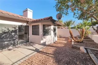 Photo #1: 2259391 Listing