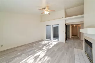 Photo #6: 2259391 Listing