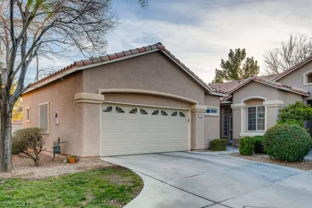 MLS: 2259403 Condo For Sale