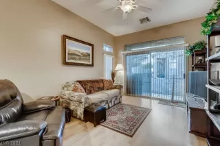Photo #4: 2259403 Listing 