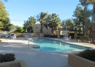 Photo #4: 2259477 Listing 