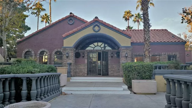 MLS: 2259519 Condo For Sale