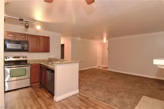 Photo #5: 2259519 Listing 