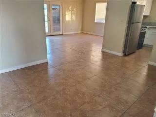 Photo #3: 2259526 Listing 