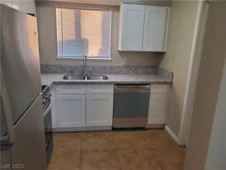 Photo #5: 2259526 Listing 