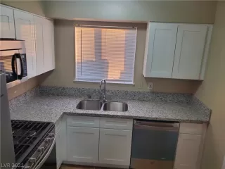 Photo #6: 2259526 Listing 